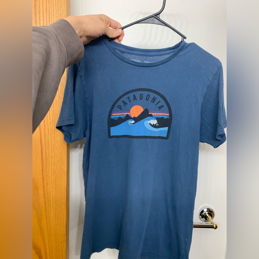 Small Patagonia Tee